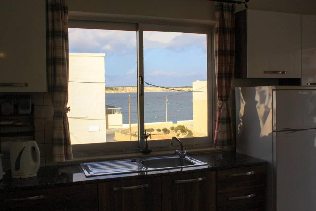 Fiesta Apartment Seaview メーリッハ エクステリア 写真