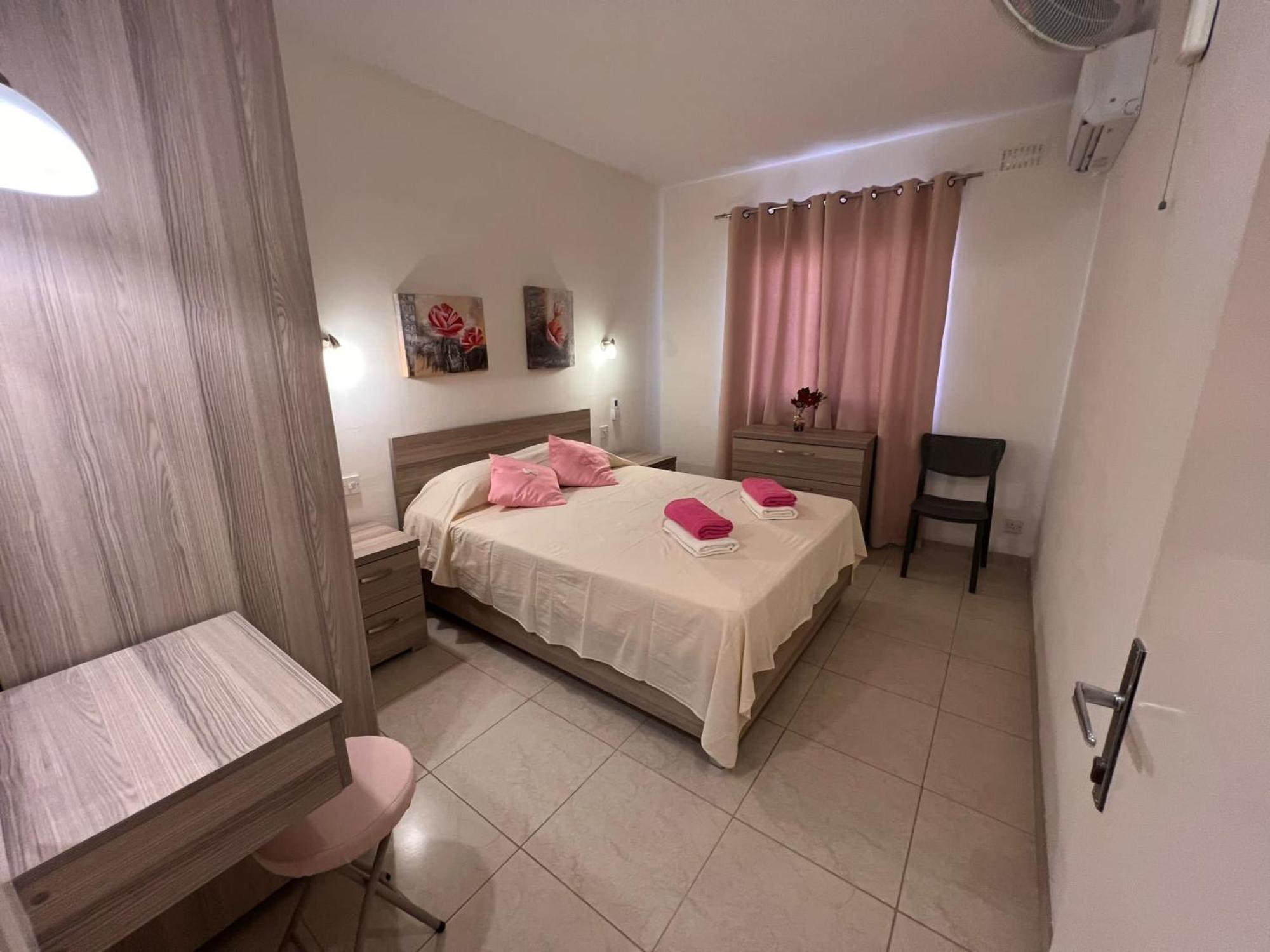 Fiesta Apartment Seaview メーリッハ エクステリア 写真